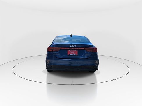 Used 2023 Kia Forte LXS FWD image 7