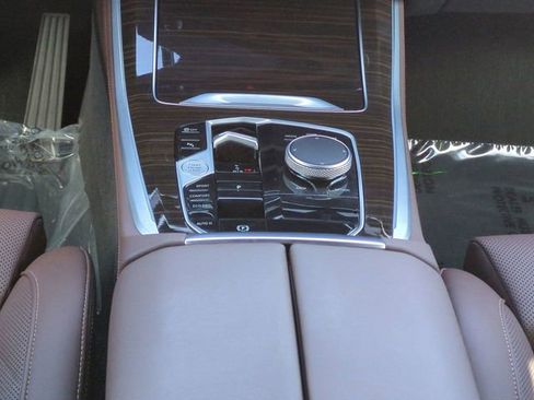 Used 2024 BMW X5 sDrive40i w/ Parking Assistance Package image 19