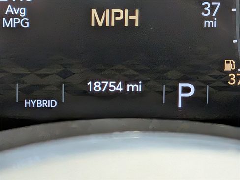 Used 2022 Jeep Wrangler Unlimited Sahara w/ Cold Weather Group image 16