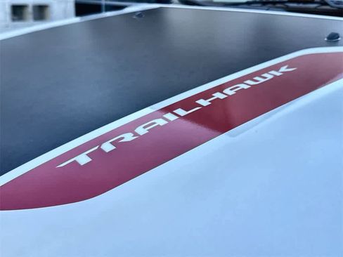 Used 2023 Jeep Compass Trailhawk image 10