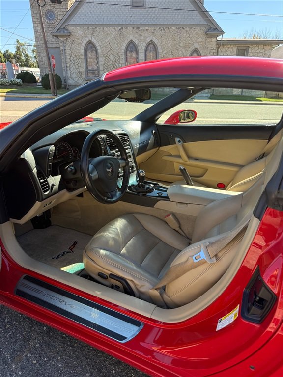 Used 2008 Chevrolet Corvette Coupe w/ Preferred Equipment Group RWD image 12