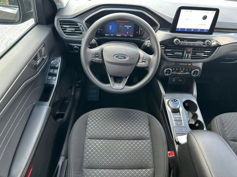 Used 2025 Ford Escape Active image 10