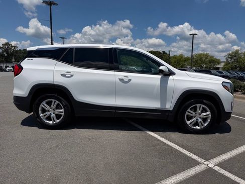 Used 2020 GMC Terrain SLE FWD image 8