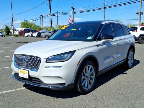 Used 2022 Lincoln Corsair AWD w/ Premium Package image 3