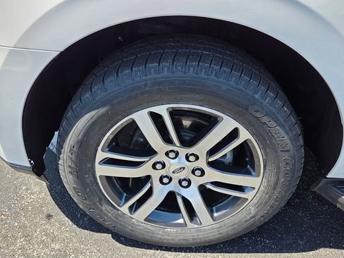 Certified 2024 Ford Expedition Limited image 20