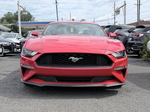 Used 2018 Ford Mustang Coupe RWD image 4