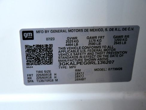 Used 2024 GMC Terrain SLT image 34