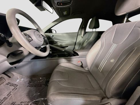 Used 2022 Hyundai Elantra SEL FWD image 22