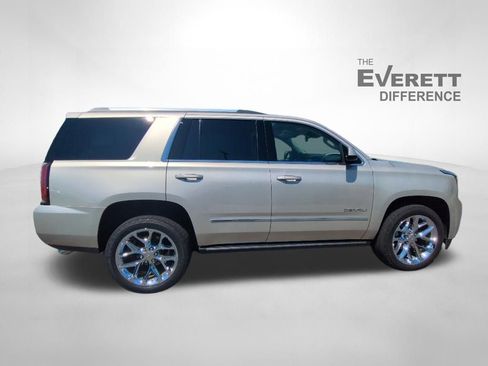 Used 2017 GMC Yukon Denali w/ Open Road Package AWD/4WD image 3