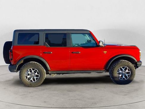 Used 2024 Ford Bronco Badlands image 6
