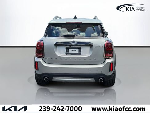 Used 2024 MINI Cooper Countryman S w/ Signature Upholstery Package FWD image 3