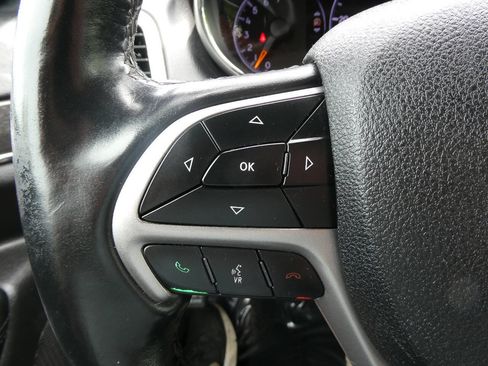 Used 2018 Jeep Grand Cherokee Limited AWD/4WD image 12