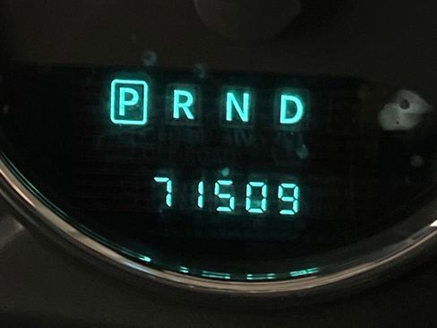 Used 2013 Jeep Wrangler Unlimited Sahara w/ Connectivity Group AWD/4WD image 18