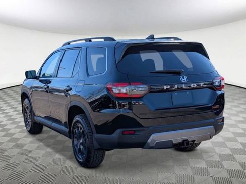 New 2026 Honda Pilot TrailSport image 4