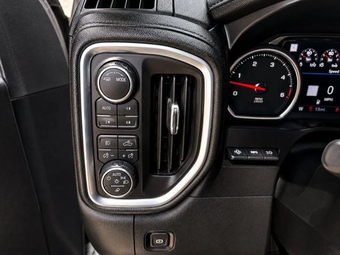 Used 2021 Chevrolet Silverado 2500 High Country w/ Z71 Off-Road Package AWD/4WD image 18