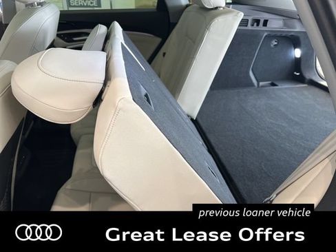 Used 2025 Audi Q5 Premium w/ Convenience Package AWD/4WD image 16
