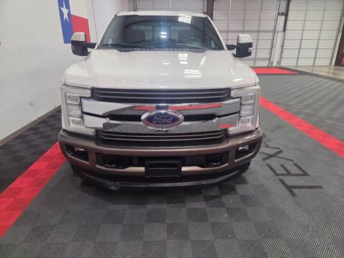 Used 2017 Ford F250 King Ranch w/ King Ranch Ultimate Package image 4