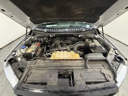 Used 2018 Ford F150 XLT w/ Equipment Group 302A Luxury AWD/4WD image 12