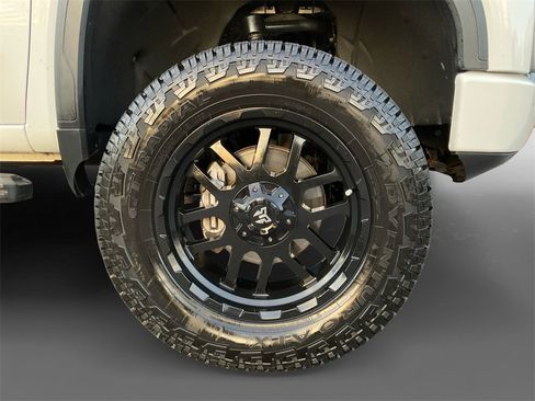 Used 2021 GMC Sierra 1500 AT4 w/ AT4 Premium Package image 8