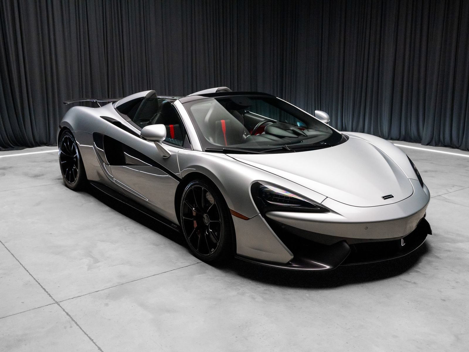 Used 2019 McLaren 570S Spider RWD image 15