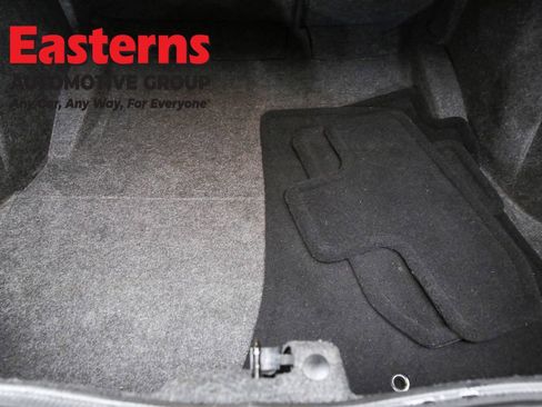 Used 2023 Dodge Challenger SXT image 9