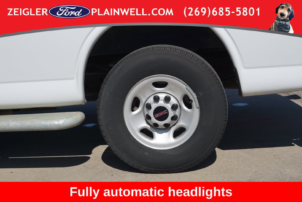 Used 2024 GMC Savana 2500 w/ Driver Convenience Package RWD image 9