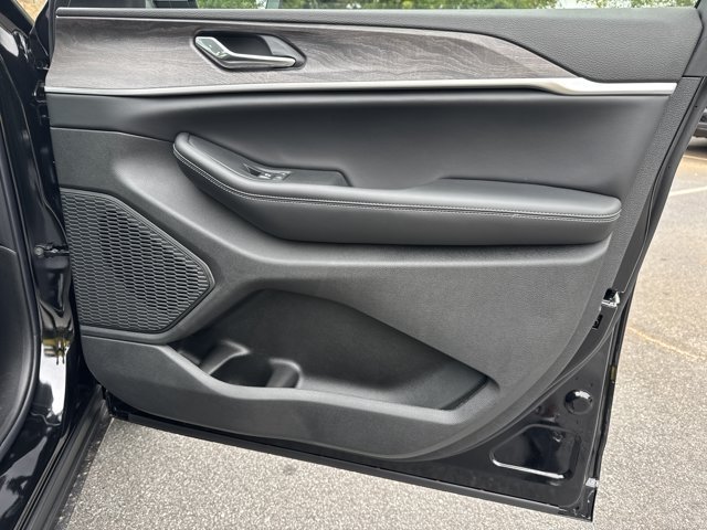 New 2027 Jeep Grand Cherokee Limited AWD/4WD image 13