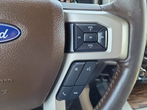Used 2019 Ford F150 Lariat image 22