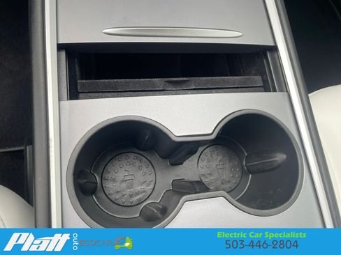 Used 2024 Tesla Model Y Long Range AWD/4WD image 33
