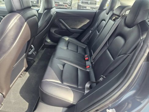 Used 2018 Tesla Model 3 Long Range RWD image 15