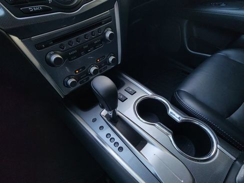 Used 2019 Nissan Pathfinder SL FWD image 22
