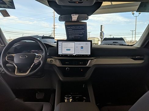 Certified 2025 Ford Explorer Active image 15