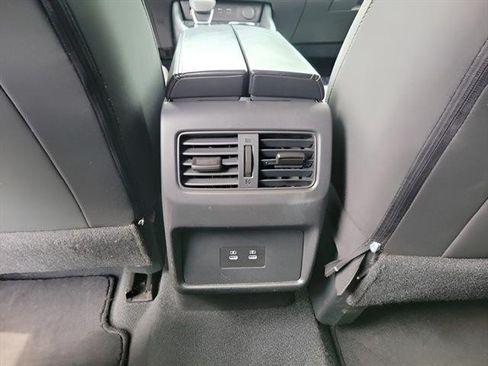 Used 2024 Nissan Rogue SV AWD/4WD image 20