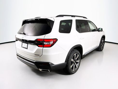 New 2025 Honda Pilot Touring image 34