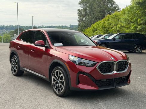 Used 2025 BMW X2 xDrive28i w/ Premium Package AWD/4WD image 7