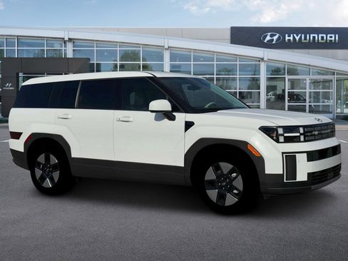 Used 2026 Hyundai Santa Fe SE image 10