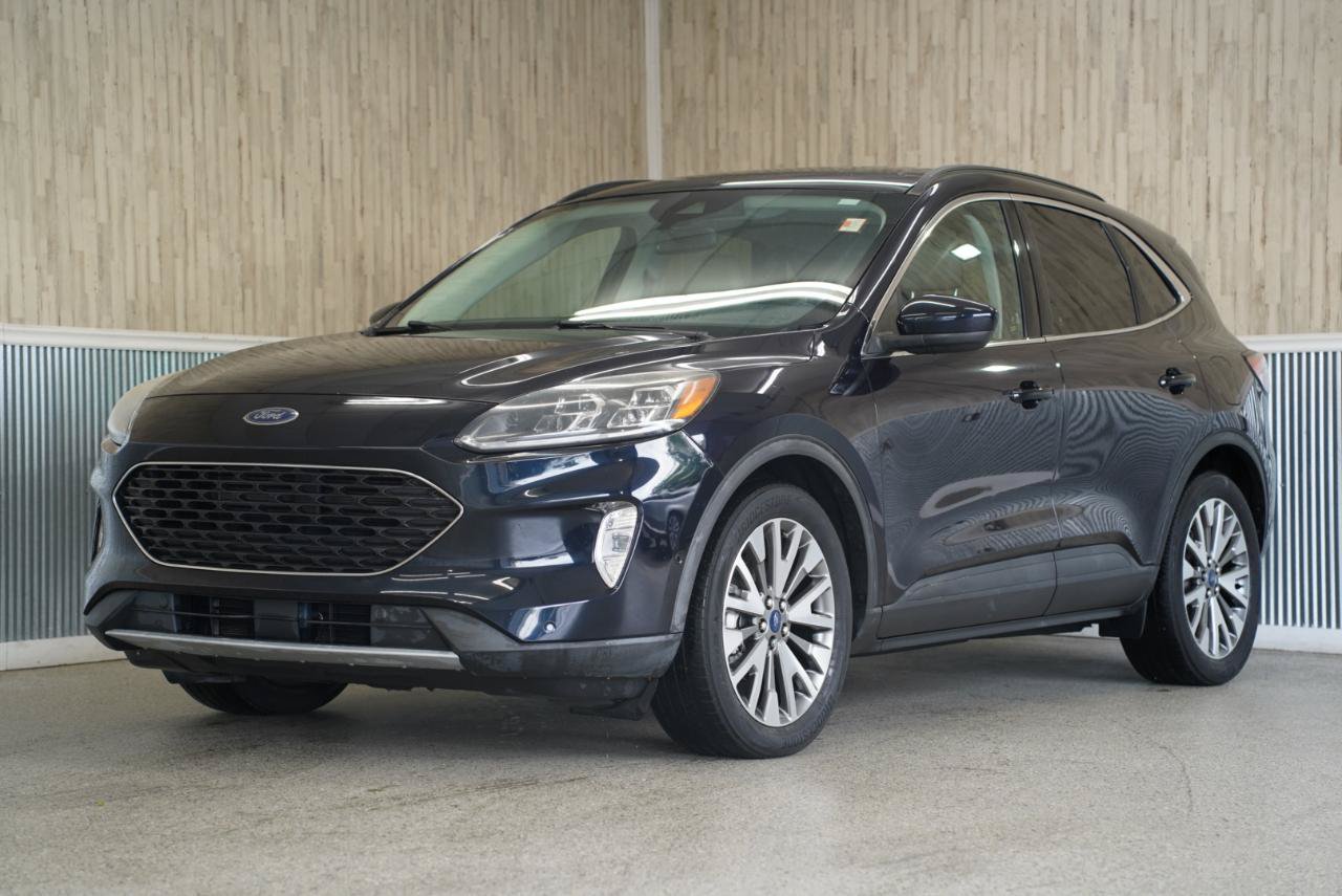 Used 2021 Ford Escape Titanium w/ Class II Trailer Tow Package FWD image 4
