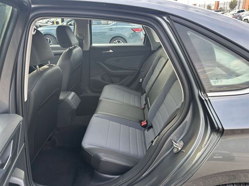 Used 2025 Volkswagen Jetta SE image 24