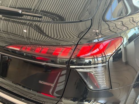 New 2026 Audi Q3 quattro 2.0T AWD/4WD image 8