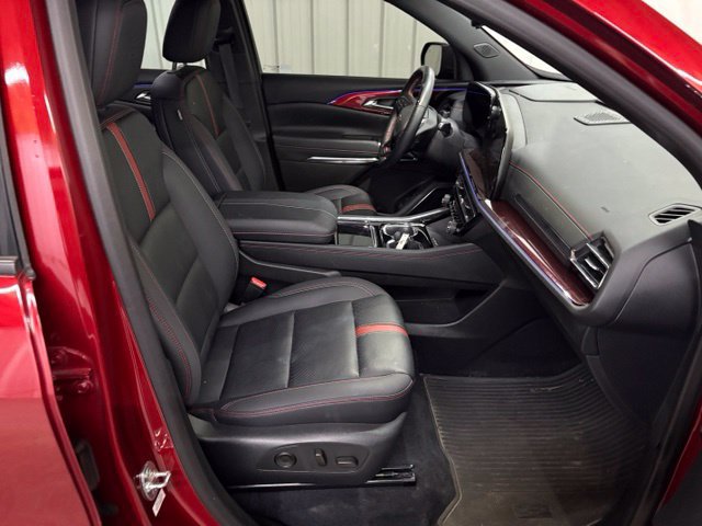 Used 2025 Chevrolet Traverse RS AWD/4WD image 27
