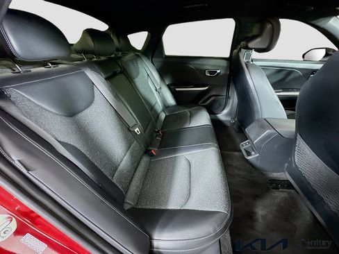 Certified 2025 Kia K4 GT-Line image 25