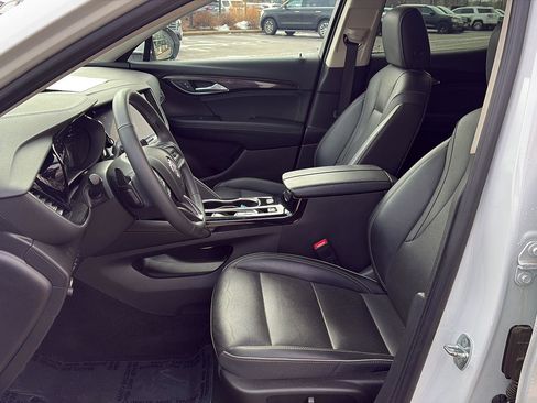 Used 2022 Buick Envision Essence w/ Technology Package I image 17