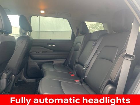 Certified 2024 Nissan Pathfinder SL AWD/4WD image 12