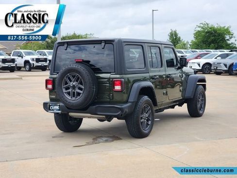 Used 2024 Jeep Wrangler Unlimited Sport AWD/4WD image 10