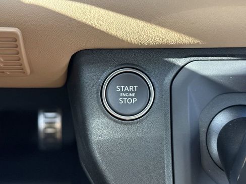 New 2025 Land Rover Defender 90 V8 image 31