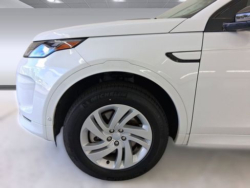 Used 2025 Land Rover Discovery Sport S image 11