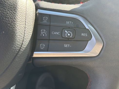 Used 2023 Jeep Compass Trailhawk AWD/4WD image 28
