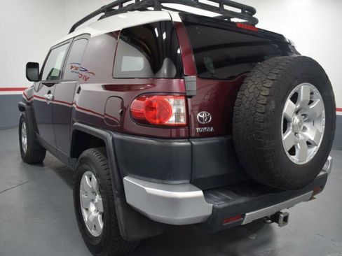 Used 2007 Toyota FJ Cruiser 2WD image 7