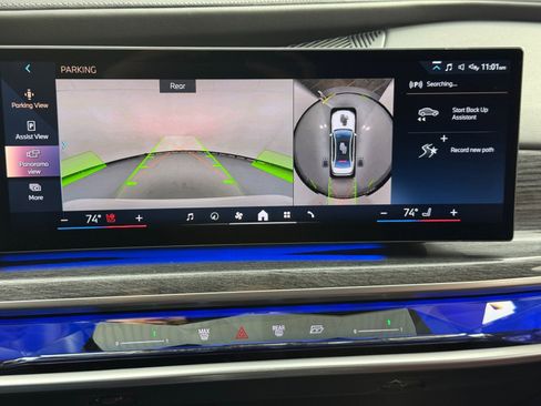 Used 2023 BMW i7 xDrive60 w/ Executive Package 2 image 32