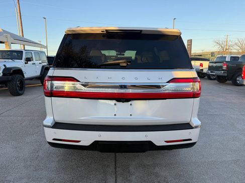 Used 2019 Lincoln Navigator Reserve AWD/4WD image 6